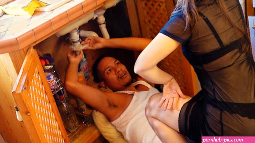 FANI wouldnt let the PLUMBER DO HIS JOB