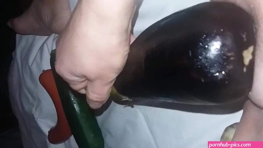 Aubergine helemaal in