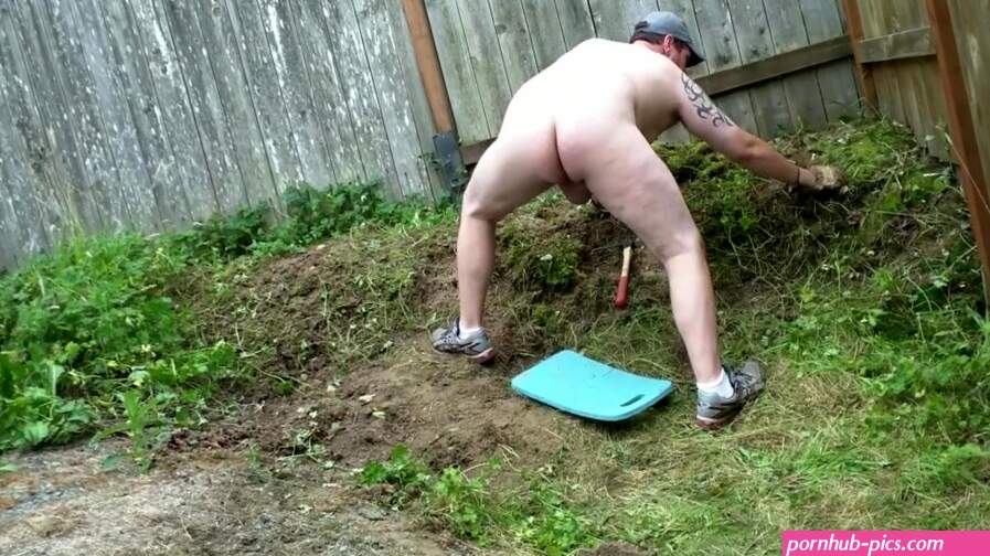 Doing some yard work and stripped naked outside and jerked off!