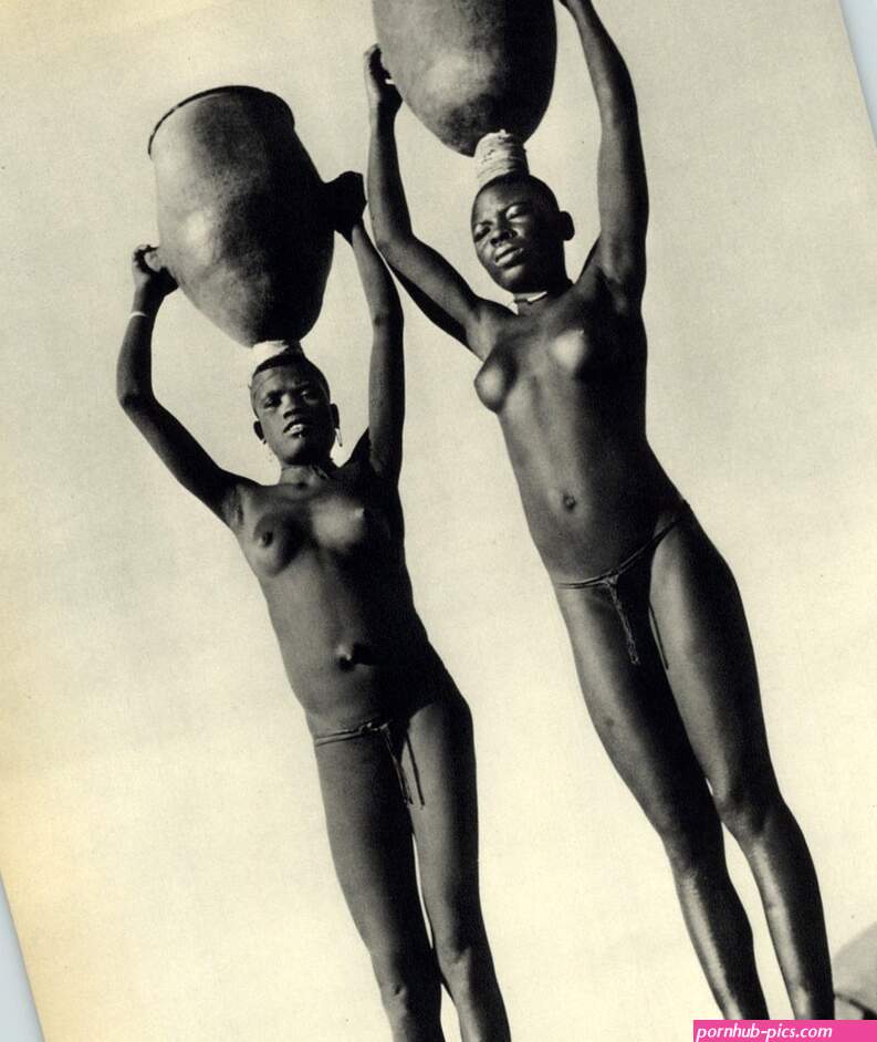 1952 African Native Tribe Nude Female Pair Water Jugs Original Photo Gravure