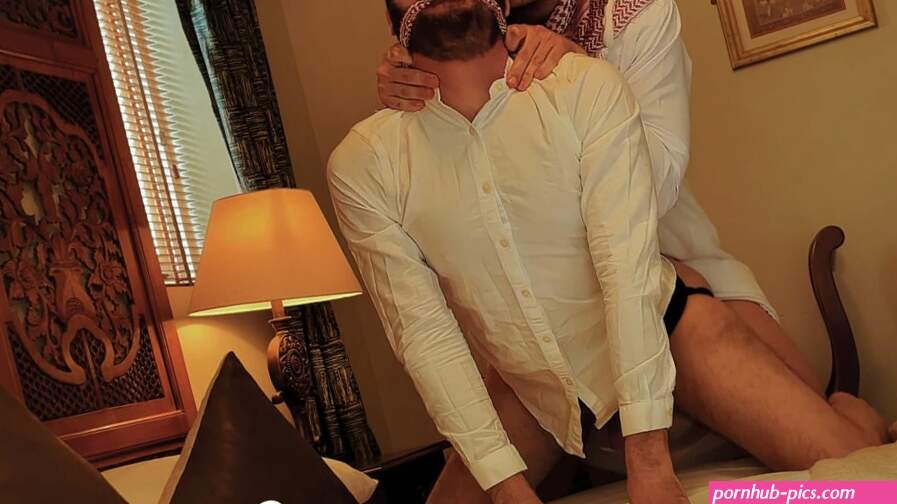 Disobedient Manservant gets Punish Fucked by Big Dicked Sheikh: Gay Porn