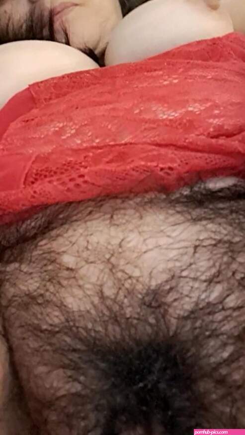 Matura mamma paffuta pelosa prende cuni Porn Videos 3
