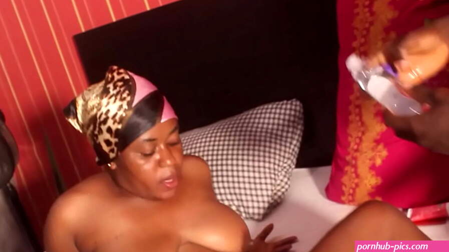 Big dick 9ja boy fucks fat pussy mama to orgasm