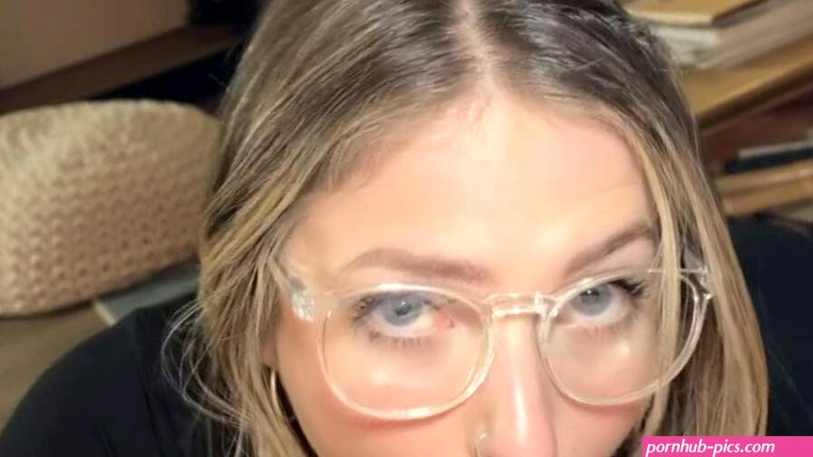 Slutty blonde sucks my cock before the party