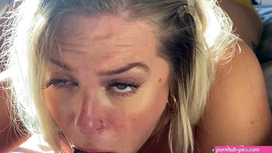 POV SLORDIGE TOP MET THICK BLONDE