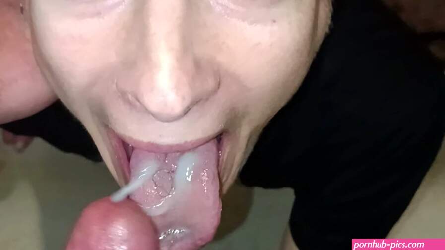 She Wants to Suck My for a Favor: Blowjob Porn feat. LolaLola by FapHouse