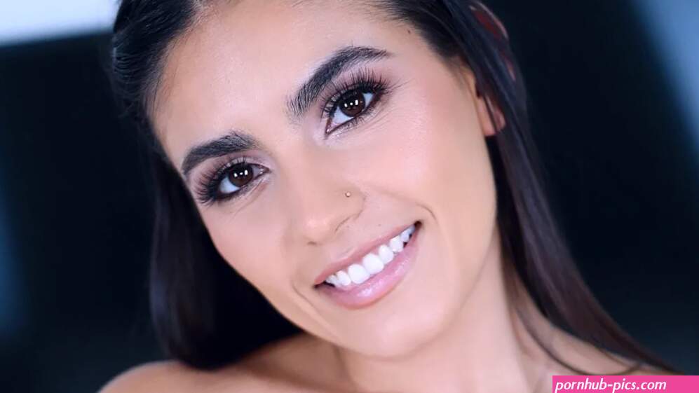 Amateur Allure Introduces Isa Bella