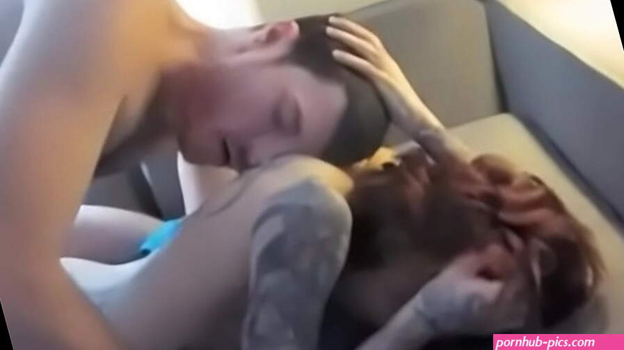 Anal sex threesome with one crazy amateur