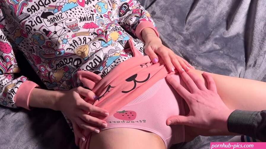 I Begged Best Friend to Cum in My Tight Pussy... He Had No Choice