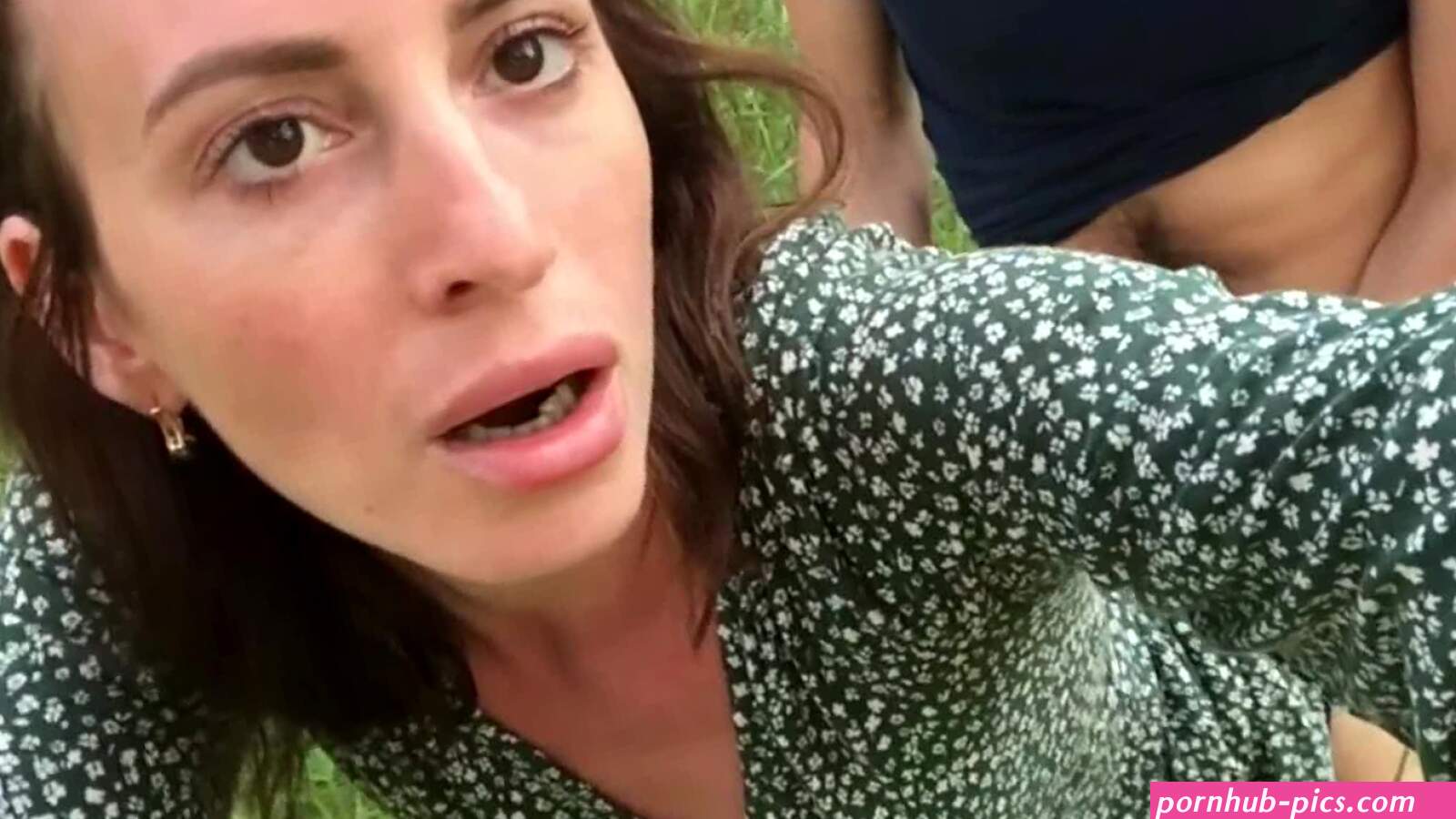 Selfie public sex- doggy style in the forest