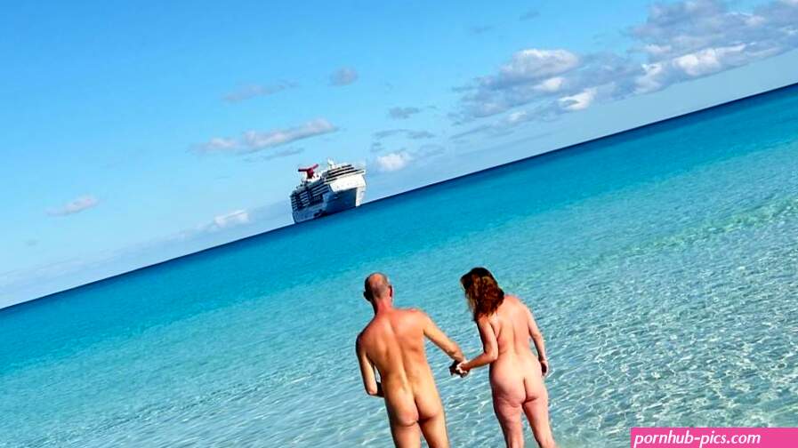 I just discovered the world of nude cruising