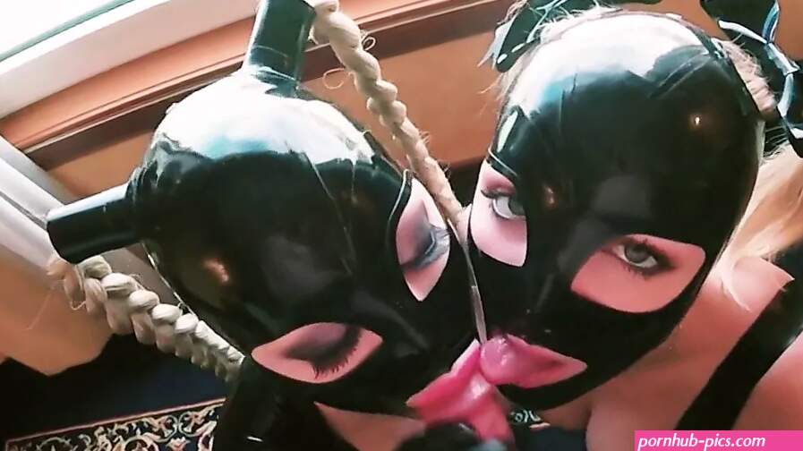 Two Sluts in Latex Give Stunning Duo Blowjob and get Facial: Cumshot Cumshot Porn