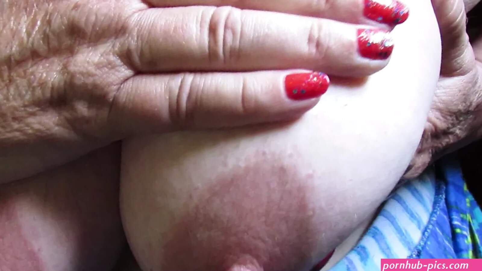 Free Lesbian Mature Nipple Sucking Porn Videos