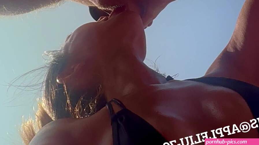 50 year old milf public beach blowjob massive cumshot! OnlyFans Appleliu-76