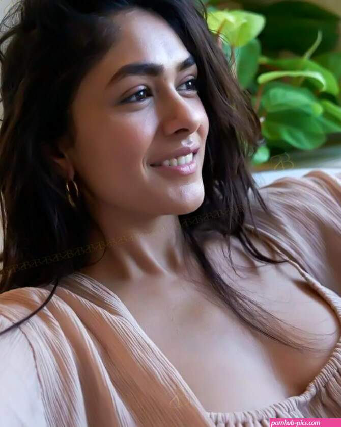 Mrunal Thakur mrunal0801 mrunalthakur Nude Leaked OnlyFans
