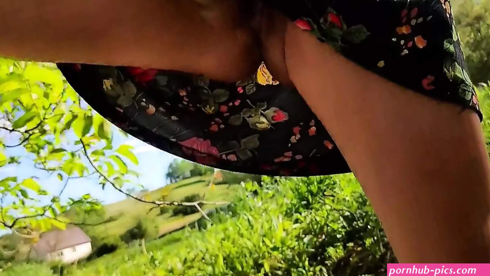Pussy Play Outdoors Porn Videos