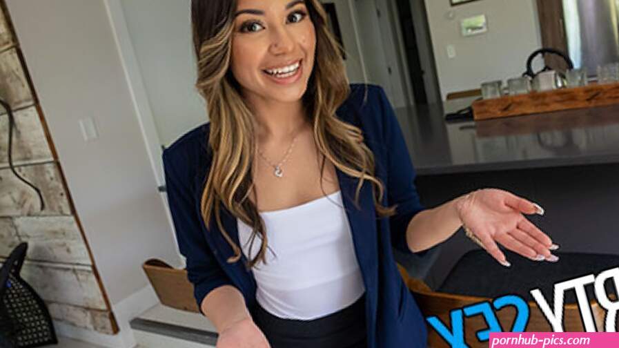PropertySex Petite Tight Pussy Real Estate Agent Fucked Hard By Homebuyers Big Dick