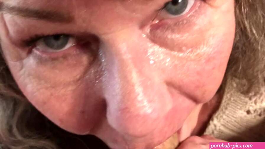 Hot Mom-In-Law Gives Sympathy Blowjob For Deprived Son-In-Law! Full on FANSLY!