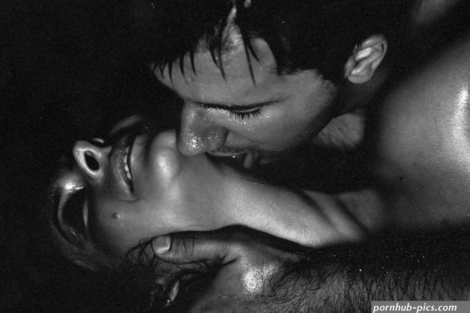 How They REALLY Film Sex Scenes with the Cast of Netflixs SexLife