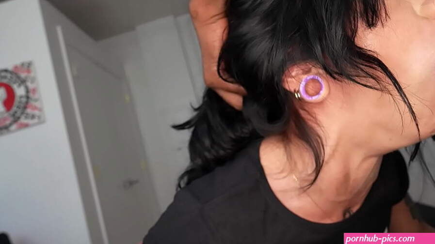 BBC Creampies Sexy Goth Slut