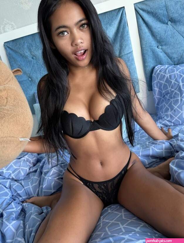 HelloSiriSun aka Siri Sun Filtraciones de Desnudos OnlyFans Foto 23