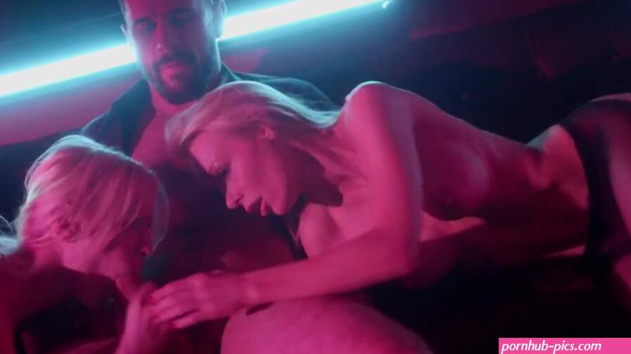 Deeper. Kayden and Kenna Fuck VIP in Strip Club Booth