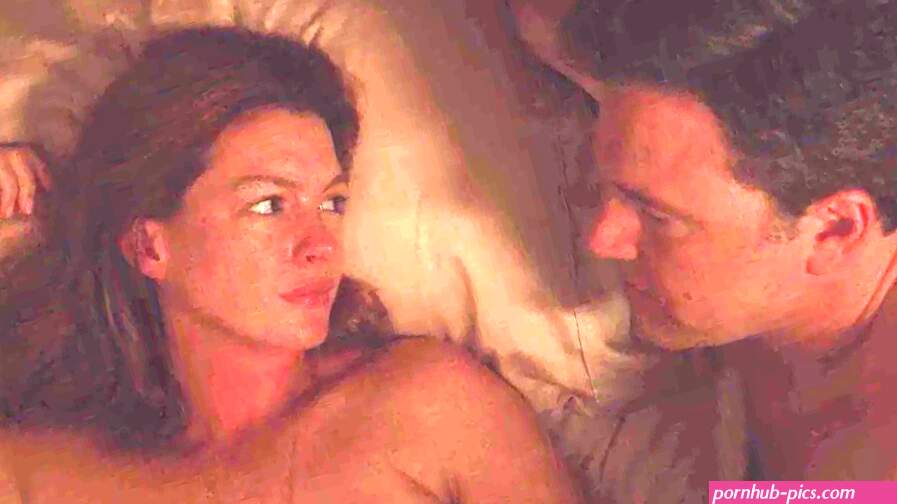 Anne Hathaway Blowjob Porn Videos