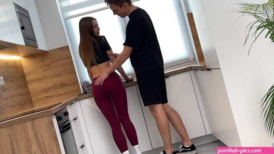 Fucked my girlfriend in the kitchen
