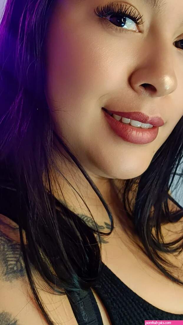 Latinacurvy22 Cam Model Profile