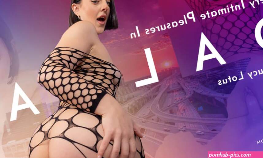 Lucy Lotus VR Porn Videos