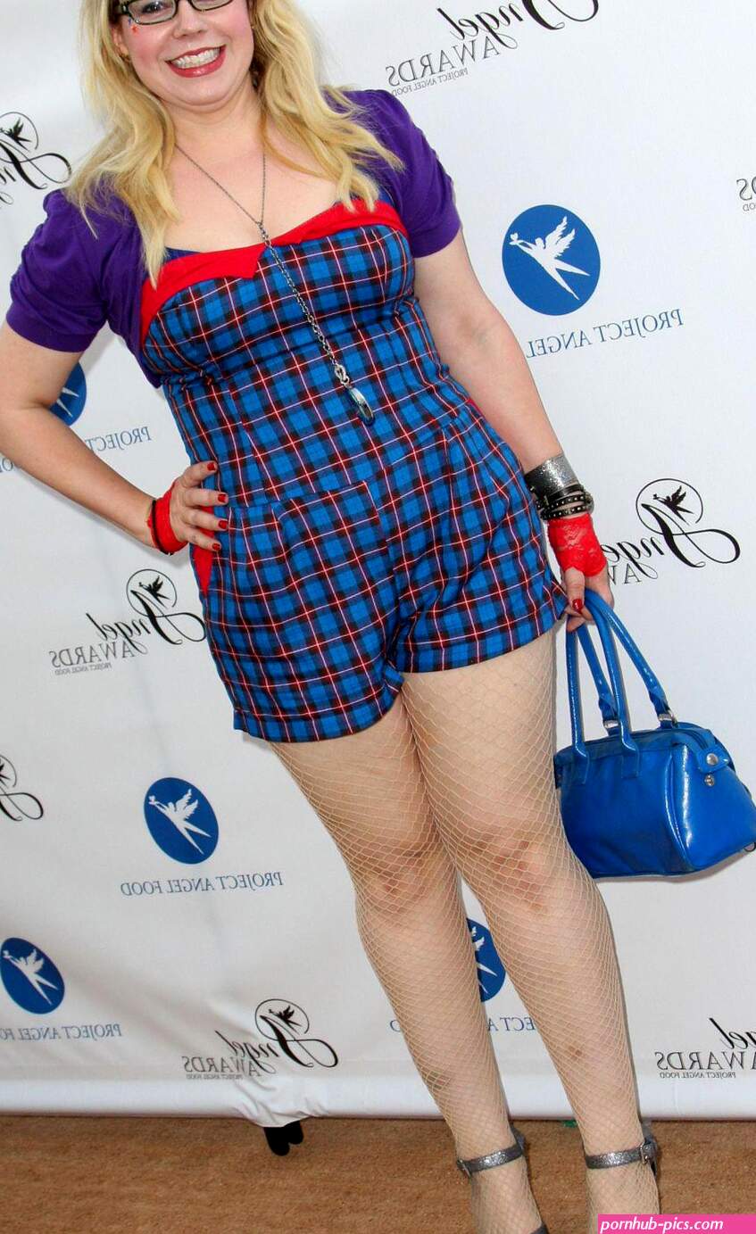 KIRSTEN VANGSNESS Nude