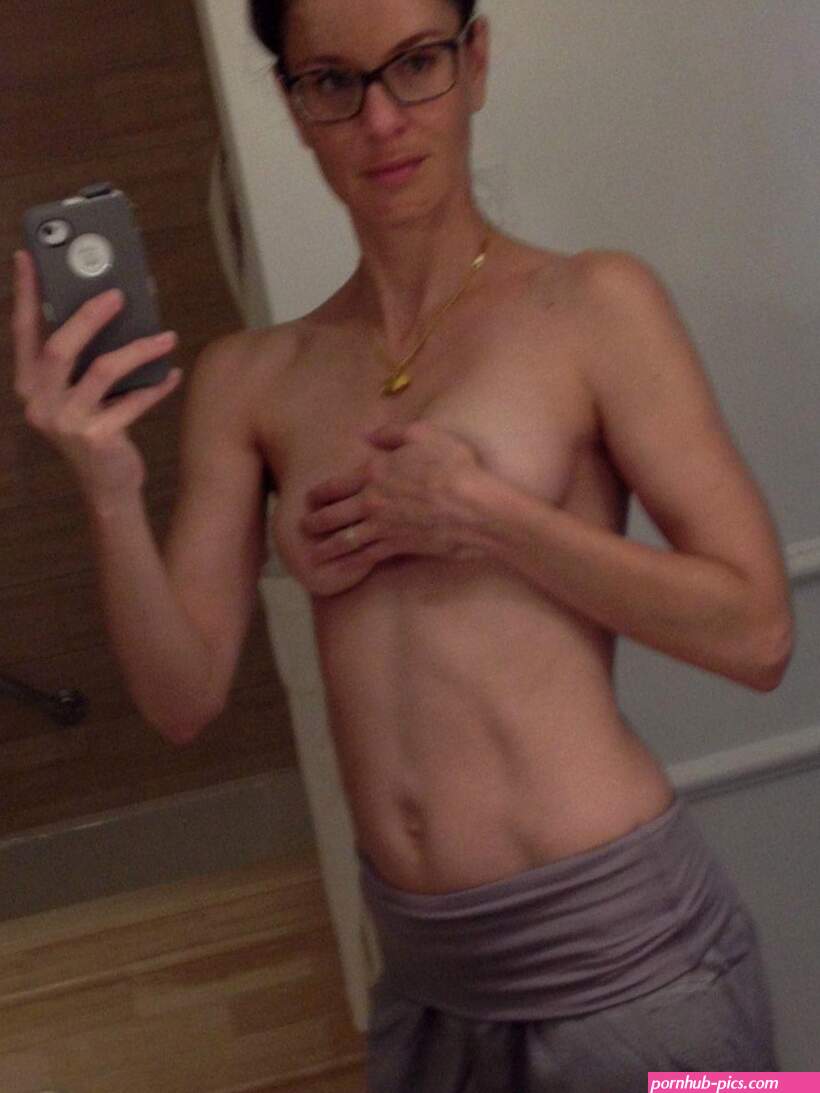 SARAH WAYNE CALLIES Nude