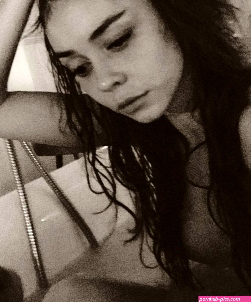 Sarah Hyland Strips Down in the Bathtub for Raw Black-and-White Photo Shoot