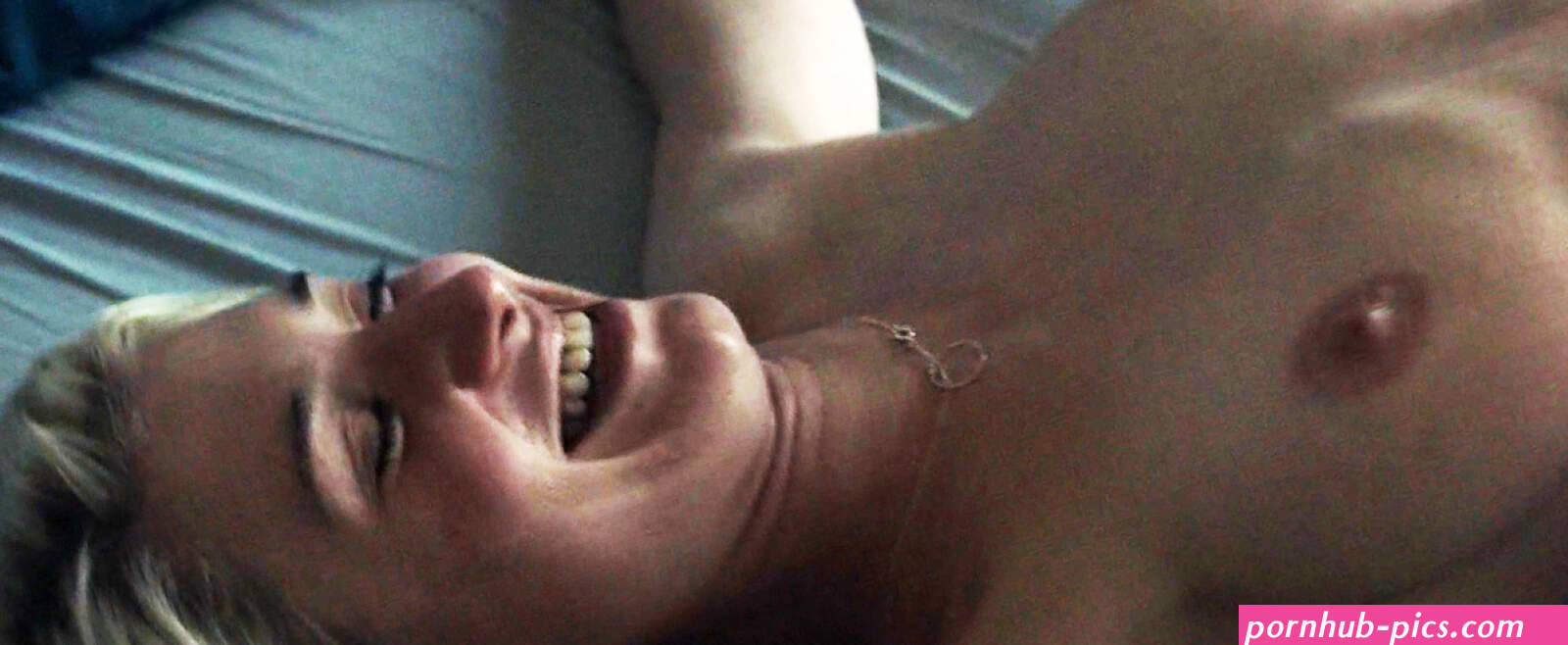 Elizabeth Debicki Nude In The Burnt Orange Heresy