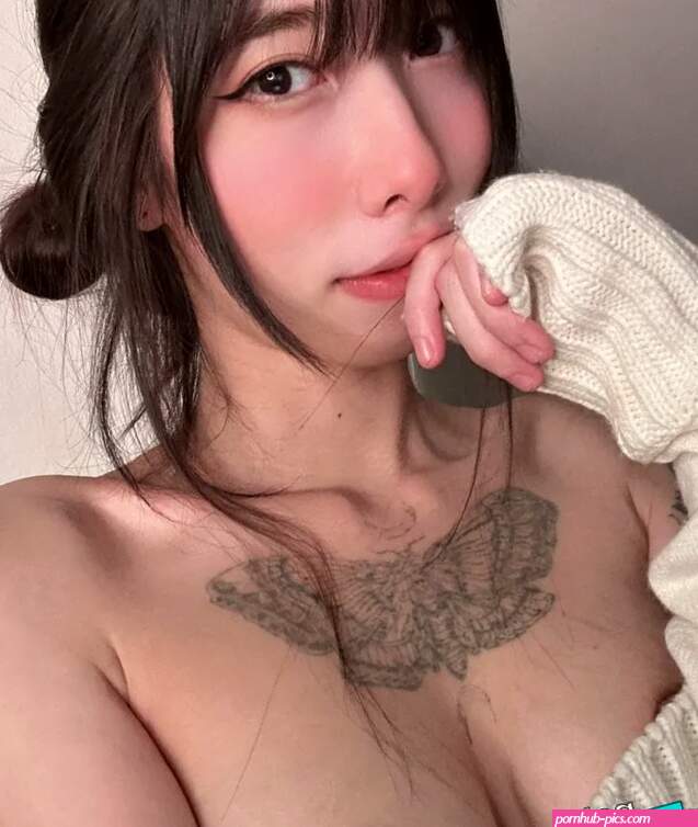 Yunawaifu 2 Nude OnlyFans Leak Picture qEA9U7b9C4