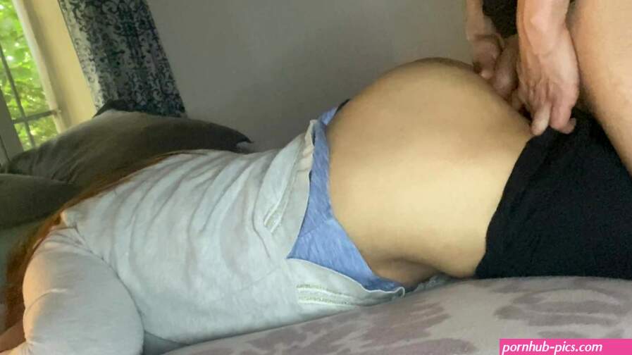 My friends MOM put ass! 4k