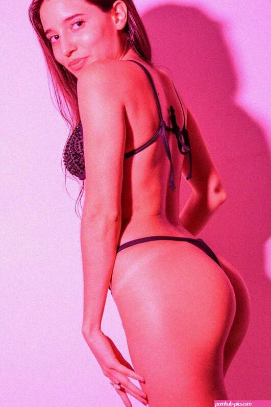 wondermolly pussy photos