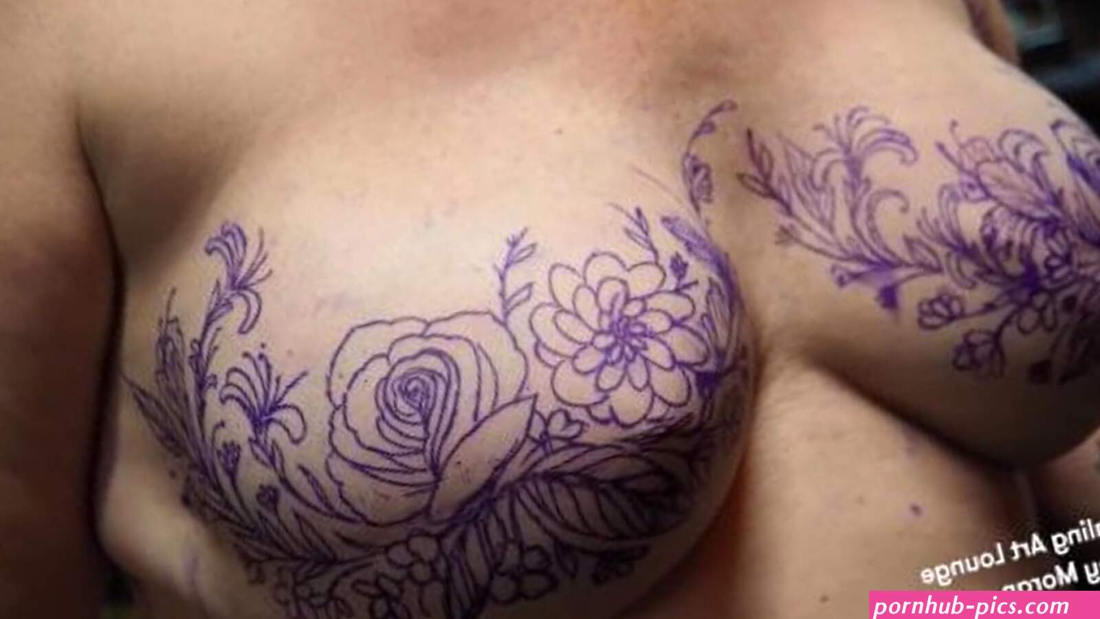 This Tattoo Parlor Specializes in Beautiful Mastectomy Tattoos for Women Whove Had Breast Cancer