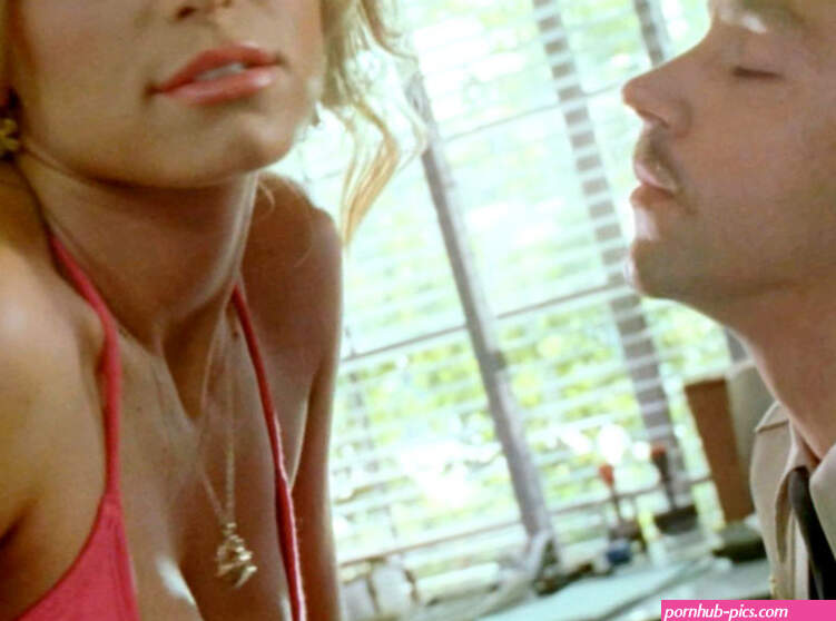 Jessica Simpson nude pics page