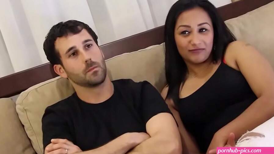 A dream made true: Unexperienced couple get their first threesome!