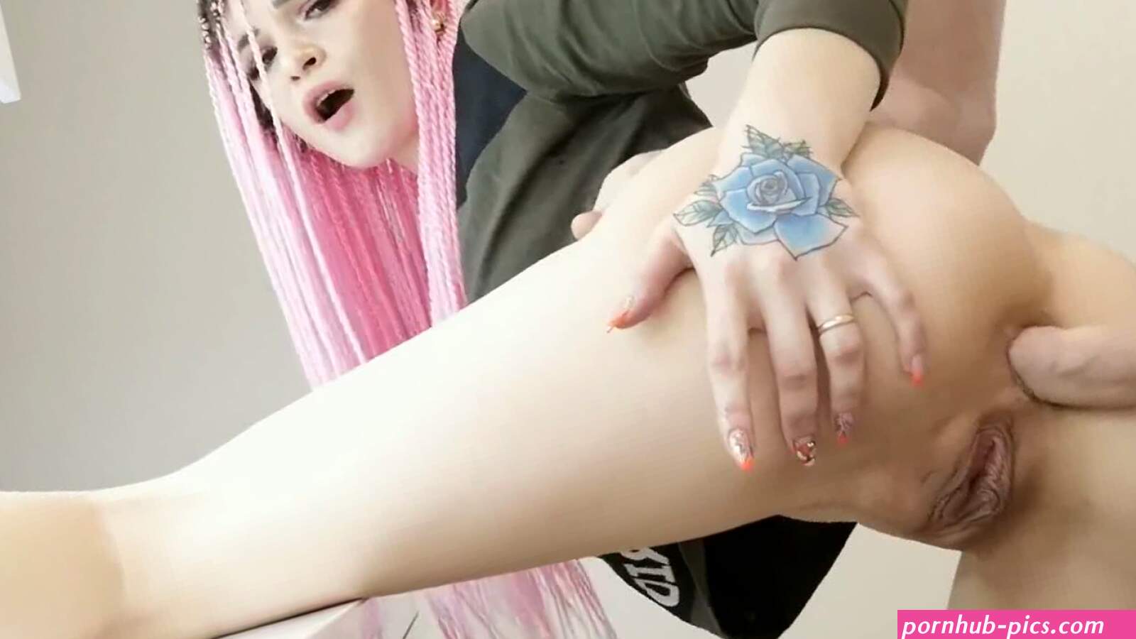 Watch for free Anal sex with a young pretty girl online without registration