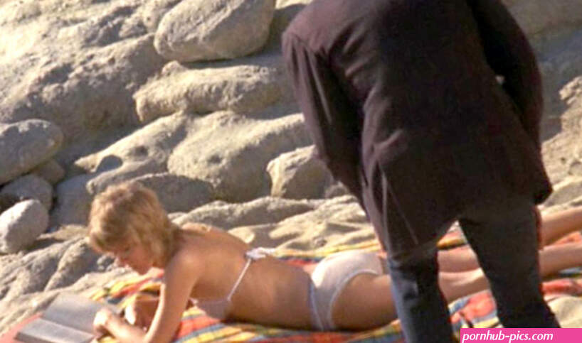 Naked Donna Mills in Play Misty for Me ANCENSORED