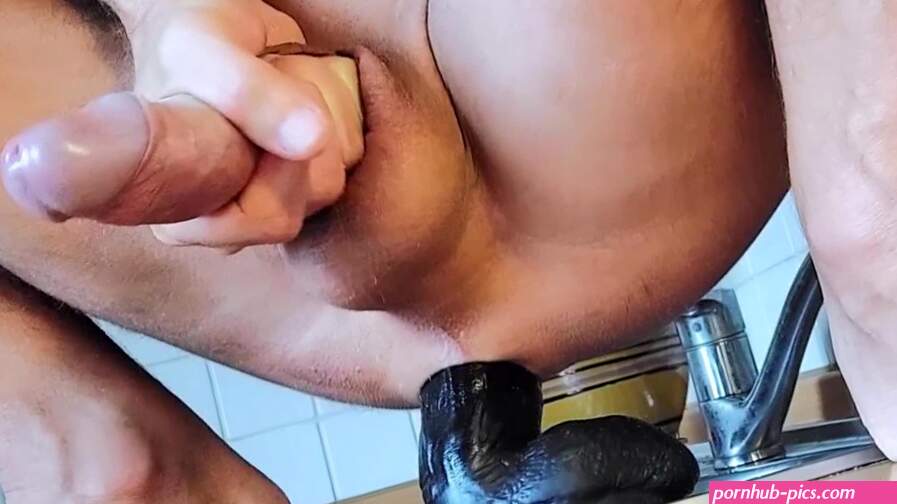 Handsfree sperma en anaal orgasme met grote Black dildo