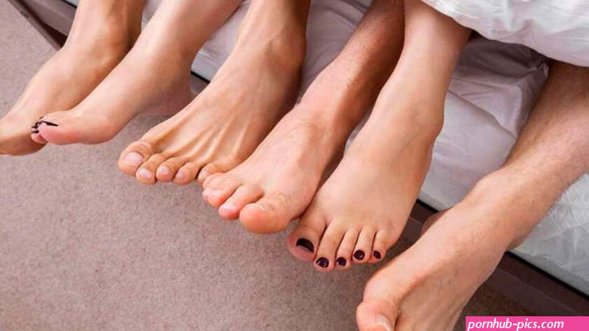 How to have a perfect threesome according to escort Alice Grey