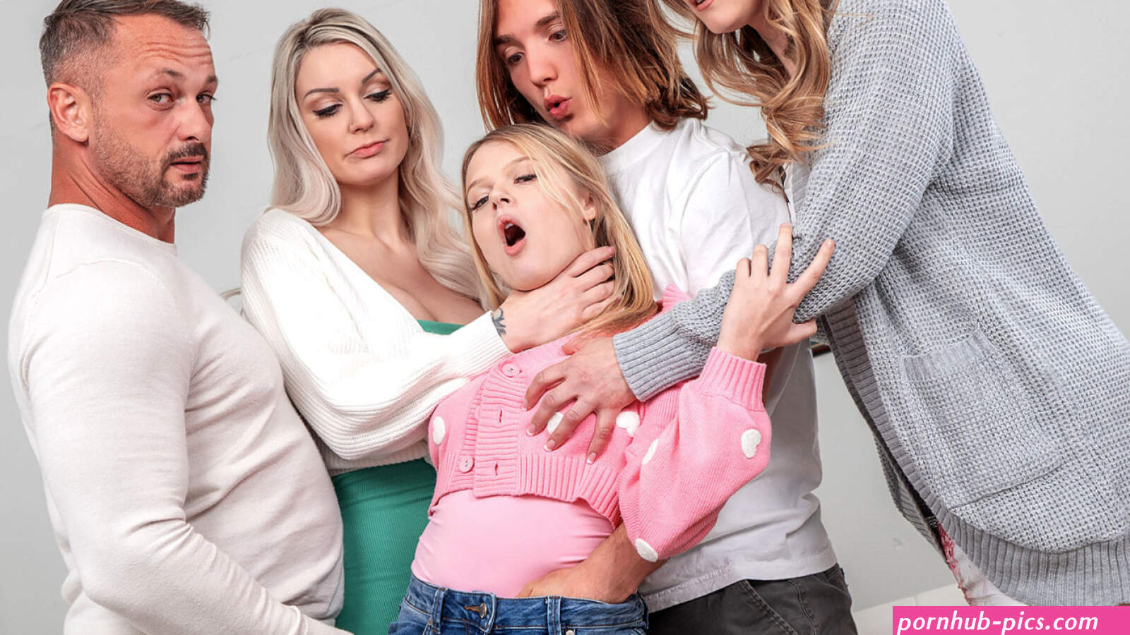All-time Best Squirt Family Porn Videos: Hot Stepmoms Stepsisters Fuck in Family Sex Videos