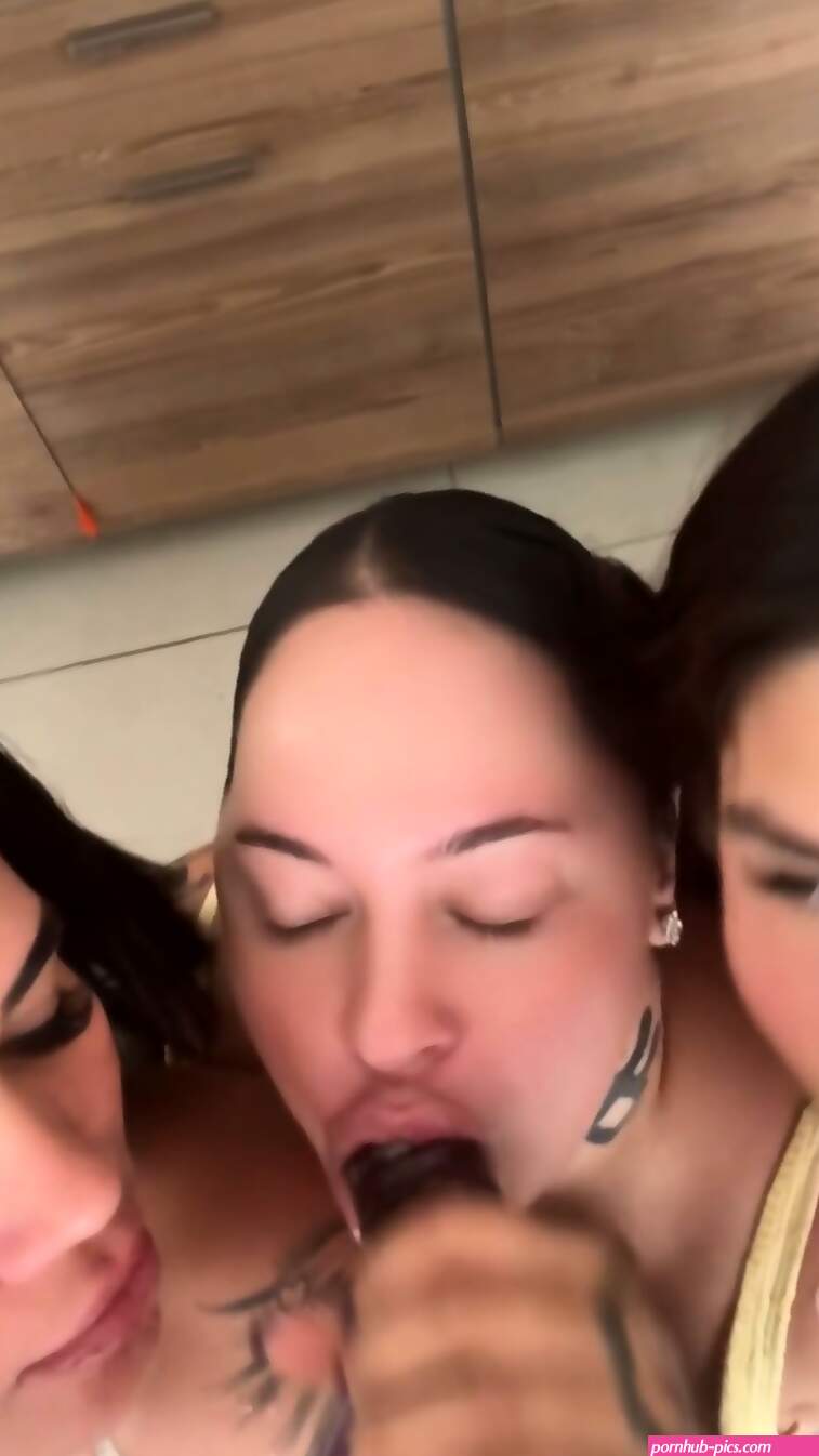 POV 3 Girls Dildo Blowjob