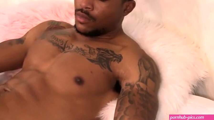 Muscular black stud wanking big dick