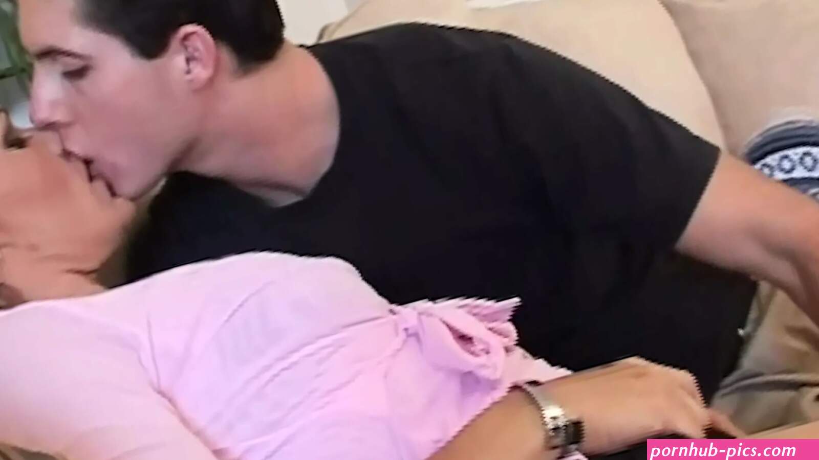 Intense Fingering Porn Videos