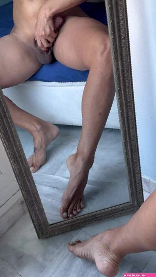 Viviane Cicarelli aka vivinaughtyts