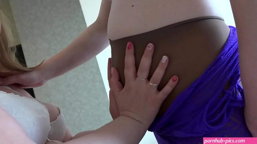 Chubby lesbian with strapon fucks slim girlfriend in the mouth and hairy pussy. Mom in the early p. of pregnancy again has fun with a mature girlfriend.
